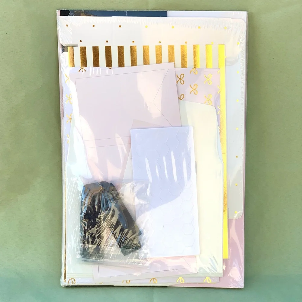 Stampin’ Up! Paper Pumpkin Chalk It Up To Love Refill Kit - Picture 2 of 2